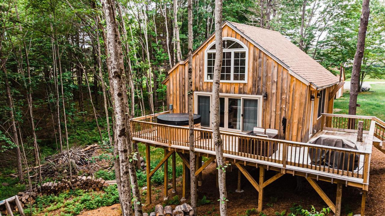 Moonlight Treehouse At Belgrade Hospitality Villa Exterior photo