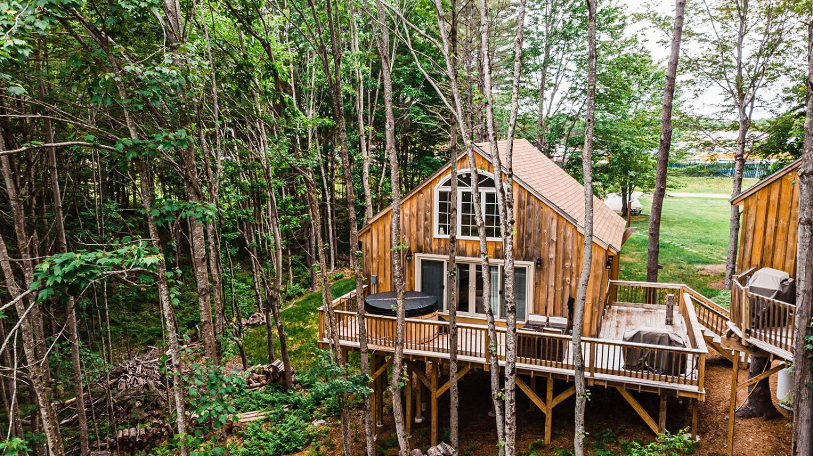 Moonlight Treehouse At Belgrade Hospitality Villa Exterior photo